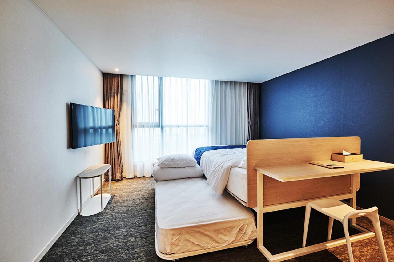 Jeju Pureun Hotel Seogwipo Exterior photo
